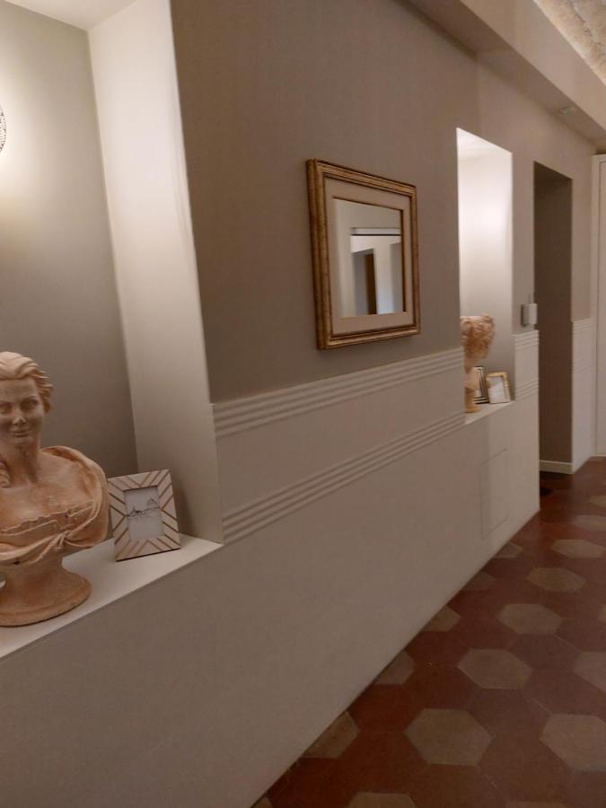 Vis Romae Luxury Apartments ภายนอก รูปภาพ